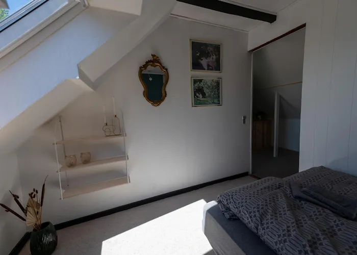 לינה וארוחת בוקר Holmely בריידסטרופ