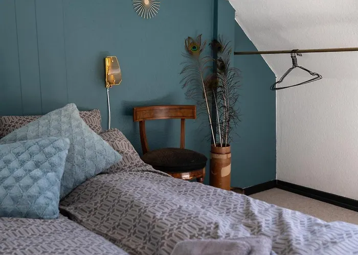 Holmely * בריידסטרופ